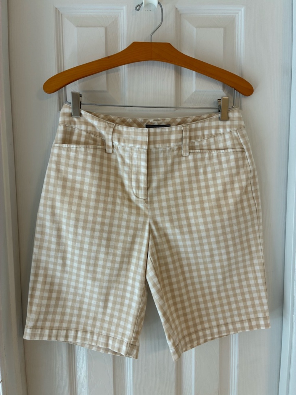 Land’s End Tan Checkered Shorts 10”